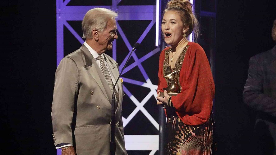 Lauren Daigle Named 'Artist of the Year' at 50th Annual Dove Awards