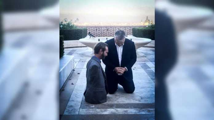 Hungary's Prime Minister Posts Photo Of Nick Vujicic And Himself Praying